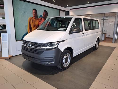 Volkswagen (VW) Transporter T6.1 Crew Bus 2.0 BiTDi (146kW) LWB 4Motion DSG (8 Seater)