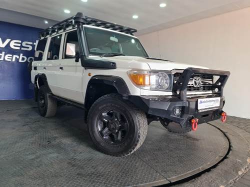 Toyota Land Cruiser 76 4.5 Diesel Station Wagon