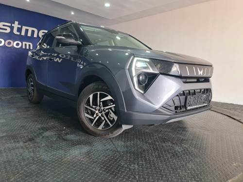 Mahindra XUV 3XO 1.2T AX5 Auto