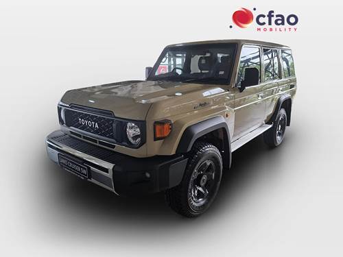 Toyota Land Cruiser 76 2.8 GD-6 Station Wagon