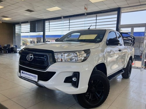 Toyota Hilux 2.4 GD-6 RB SRX Extra Cab 