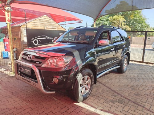 Toyota Fortuner I 4.0 V6 4X4