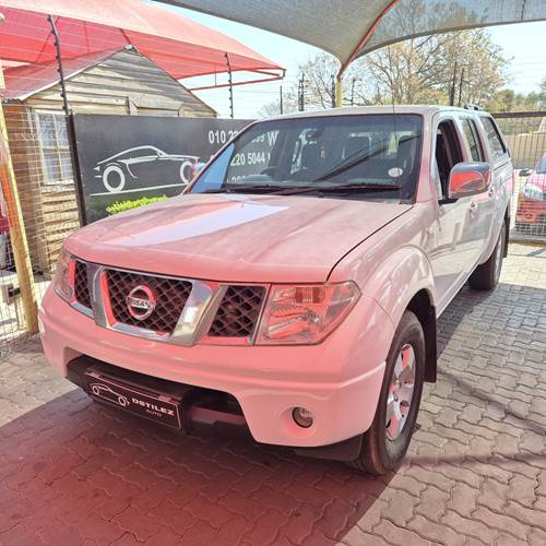 Nissan Navara 2.5 dCi Double Cab LE