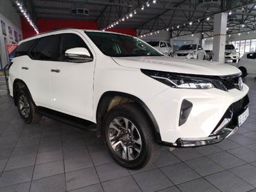 Toyota Fortuner V 2.4 GD-6 Raised Body Auto