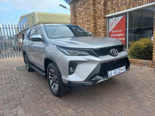 Toyota Fortuner VI 2.4GD-6 Raised Body Auto