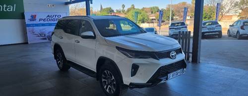 Toyota Fortuner VI 2.4GD-6 Auto 4x4