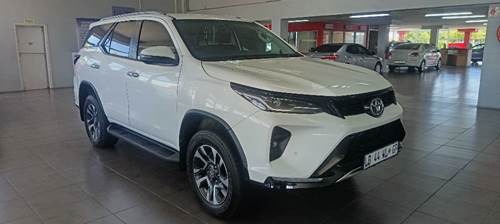 Toyota Fortuner V 2.4 GD-6 Raised Body Auto