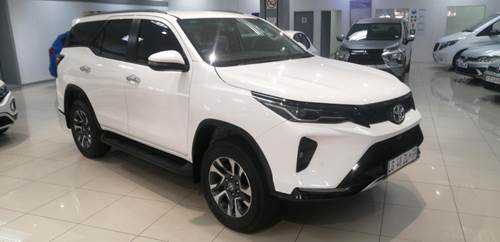 Toyota Fortuner VI 2.4GD-6 Raised Body Auto