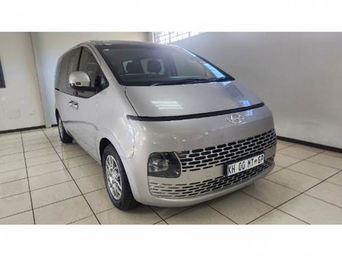 Hyundai Staria 2.2D Executive (9 Seater)