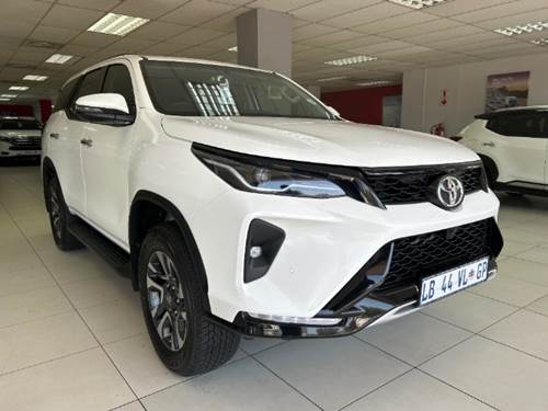 Toyota Fortuner V 2.4 GD-6 Raised Body Auto