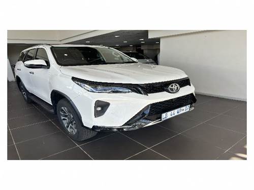 Toyota Fortuner VI 2.4GD-6 Raised Body Auto