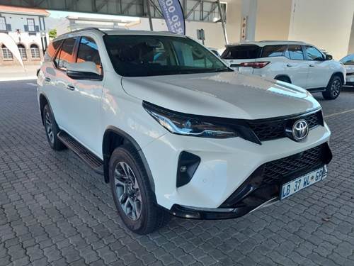 Toyota Fortuner V 2.4 GD-6 Raised Body Auto