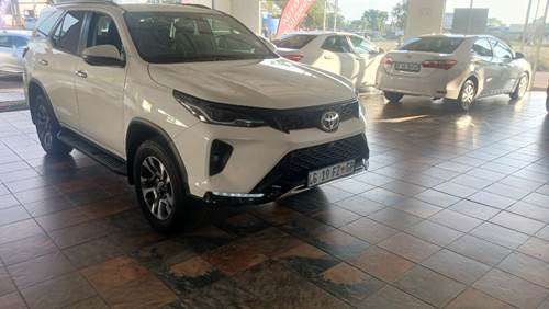 Toyota Fortuner VI 2.4GD-6 Raised Body Auto