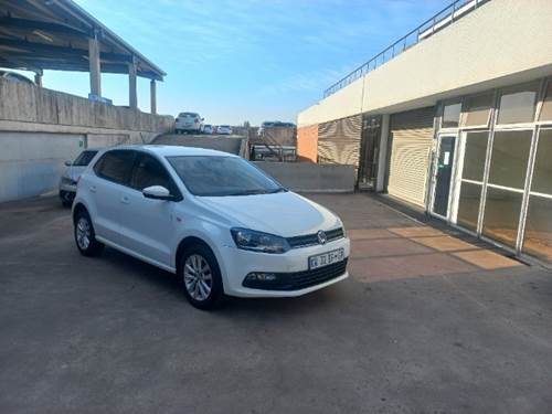 Volkswagen (VW) Polo Vivo 1.6 Hatch Comfortline Tiptronic 5 Door