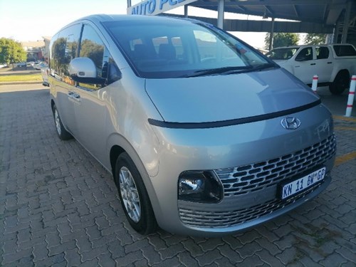 Hyundai Staria 2.2D Executive (9 Seater)