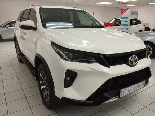 Toyota Fortuner VI 2.4GD-6 Auto 4x4