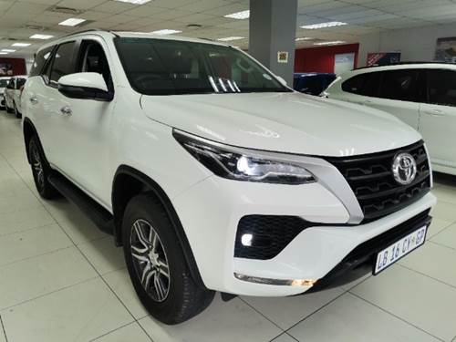 Toyota Fortuner V 2.4 GD-6 Raised Body Auto