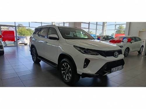 Toyota Fortuner V 2.4 GD-6 Raised Body Auto