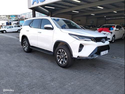 Toyota Fortuner VI 2.4GD-6 Auto 4x4