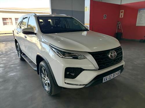 Toyota Fortuner V 2.4 GD-6 Raised Body Auto