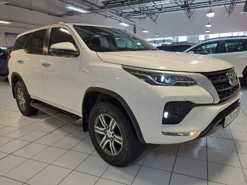 Toyota Fortuner V 2.4 GD-6 Raised Body Auto