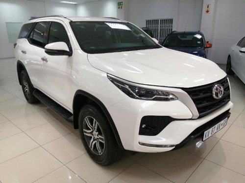 Toyota Fortuner V 2.4 GD-6 Raised Body Auto