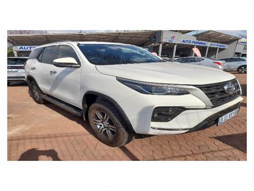 Toyota Fortuner V 2.4 GD-6 Raised Body Auto