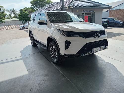 Toyota Fortuner VI 2.4GD-6 Raised Body Auto