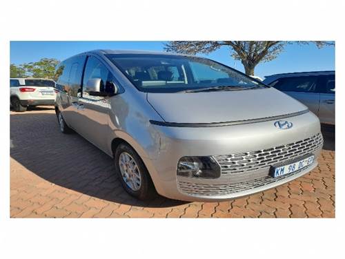 Hyundai Staria 2.2D Executive (9 Seater)