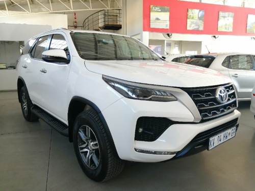 Toyota Fortuner V 2.4 GD-6 Raised Body Auto