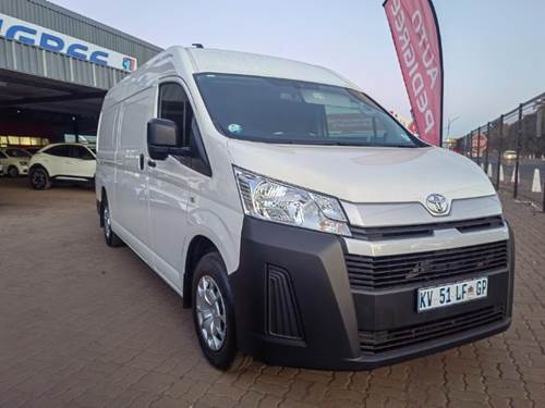 Toyota Quantum 2.8 SLWB Panel Van