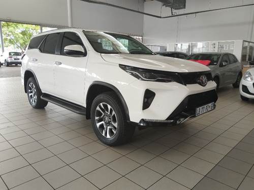 Toyota Fortuner V 2.4 GD-6 Raised Body Auto