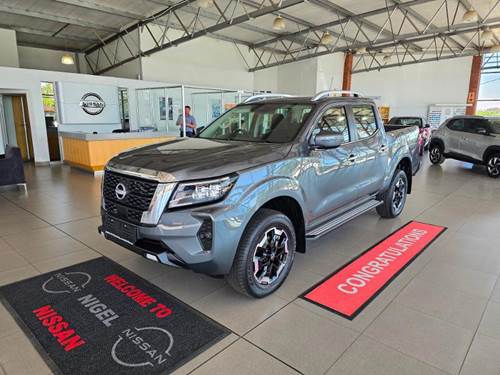 Nissan Navara 2.5D Double Cab LE 4x2