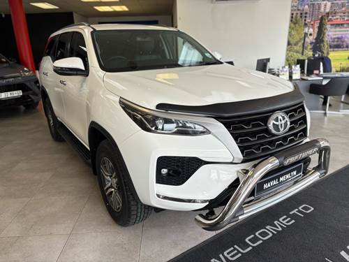 Toyota Fortuner V 2.4 GD-6 Raised Body Auto