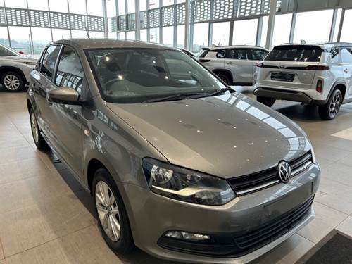 Volkswagen (VW) Polo Vivo 1.6 Hatch Comfortline Tiptronic 5 Door