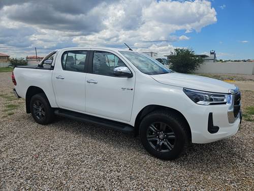 Toyota Hilux 2.8 GD-6 RD Raider Double Cab Auto (MHEV)