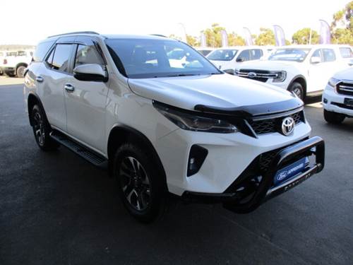 Toyota Fortuner VI 2.4GD-6 Raised Body