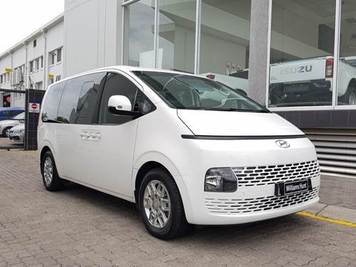 Hyundai Staria 2.2D Executive (9 Seater)