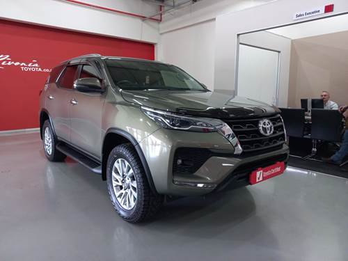 Toyota Fortuner V 2.8 GD-6 Raised Body Auto