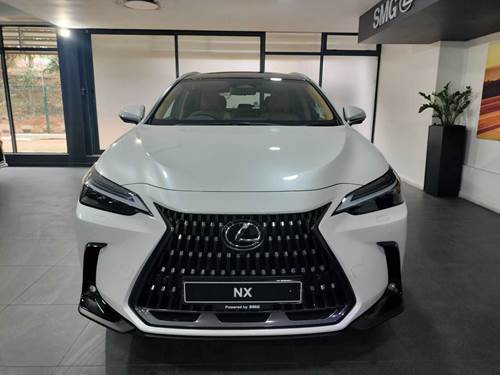 Lexus NX 300h SE