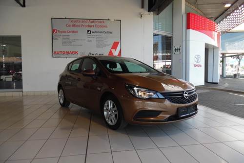 Opel Astra 1.0 T Essentia 5 Door