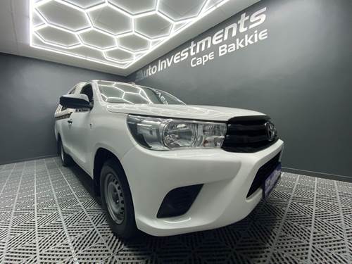 Toyota Hilux 2.4 GD 5MT Aircon Single Cab