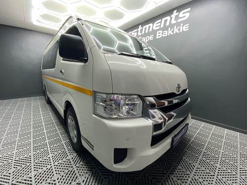 Toyota Quantum HIACE 2.5 D-4D 14 Seat