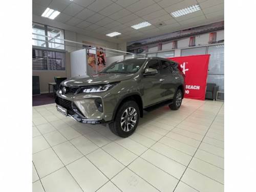 Toyota Fortuner VI 2.8GD-6 VX Auto 4x4