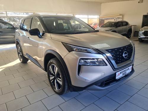 Nissan X-Trail VIII 2.5 Acenta Plus CVT 4x4