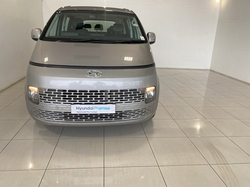 Hyundai Staria 2.2D Executive (9 Seater)