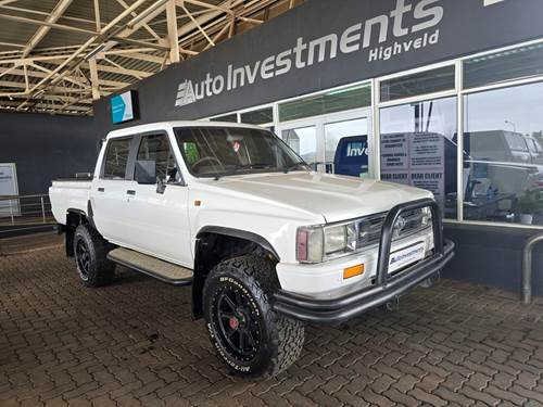 Toyota Hilux 2400 4X4 Double Cab