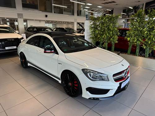 Mercedes Benz AMG CLA 45 7G- DCT