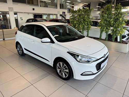 Hyundai i20 1.4 (74 kW) Fluid Auto