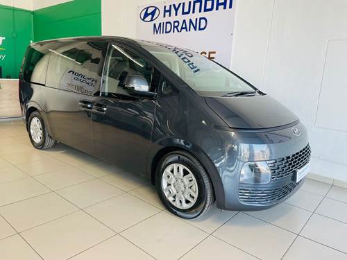 Hyundai Staria 2.2D Executive (9 Seater)